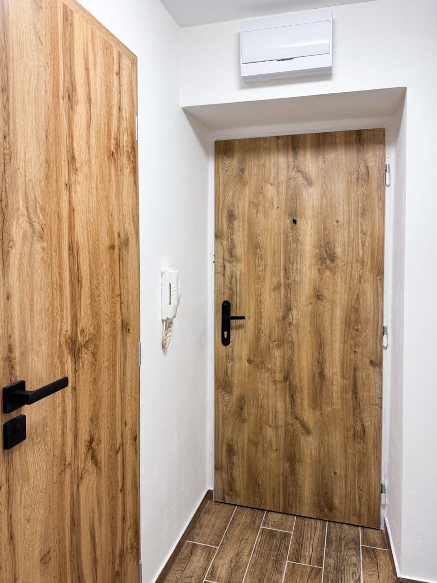 Pronájem bytu 1+1 29 m², Vítězná, Kladno, Středočeský kraj Pronájem bytu 1+1 29 m², Vítězná, Kladno, Středočeský kraj