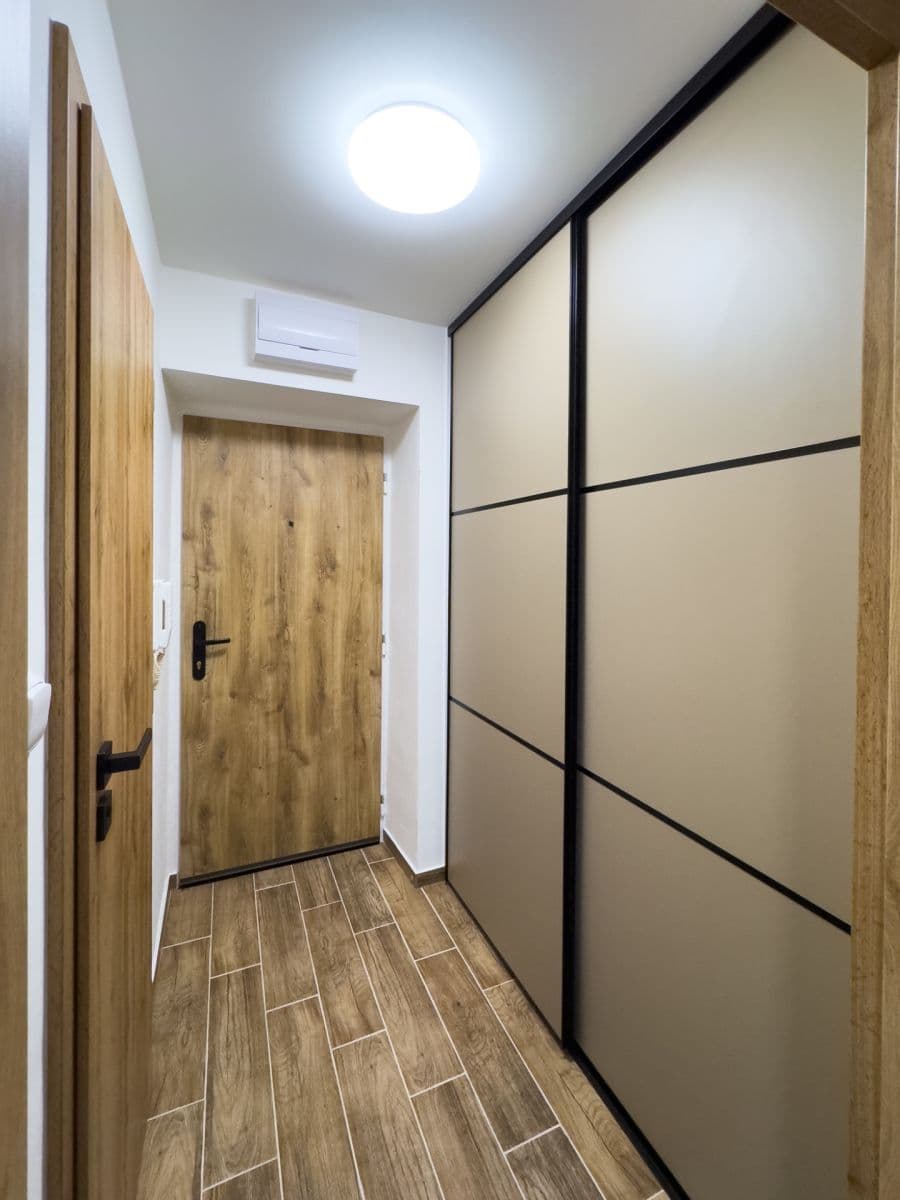 Pronájem bytu 1+1 29 m², Vítězná, Kladno, Středočeský kraj Pronájem bytu 1+1 29 m², Vítězná, Kladno, Středočeský kraj
