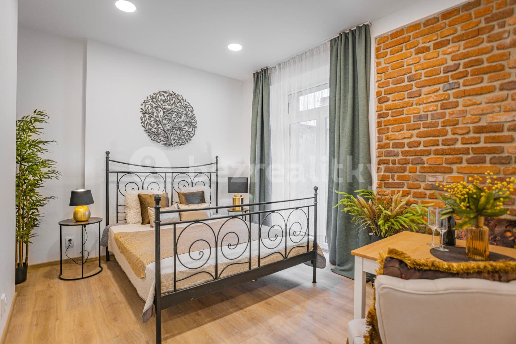 Pronájem bytu 1+kk 20 m², Kováků, Praha, Praha Pronájem bytu 1+kk 20 m², Kováků, Praha, Praha