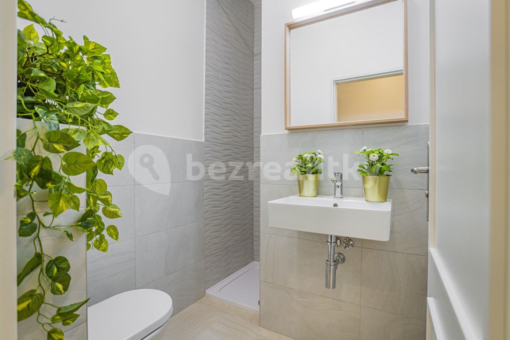 Pronájem bytu 1+kk 20 m², Kováků, Praha, Praha Pronájem bytu 1+kk 20 m², Kováků, Praha, Praha