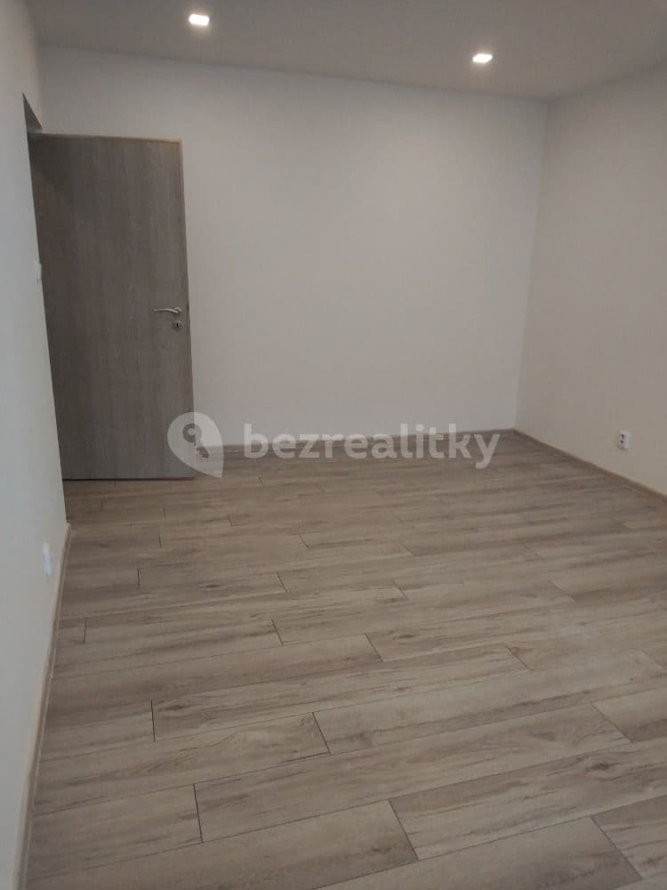 Pronájem bytu 2+1 54 m², Patrice Lumumby, Ostrava, Moravskoslezský kraj Pronájem bytu 2+1 54 m², Patrice Lumumby, Ostrava, Moravskoslezský kraj