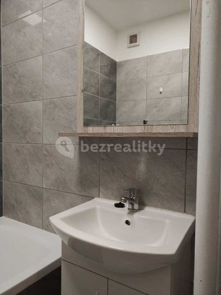 Pronájem bytu 2+1 54 m², Patrice Lumumby, Ostrava, Moravskoslezský kraj Pronájem bytu 2+1 54 m², Patrice Lumumby, Ostrava, Moravskoslezský kraj