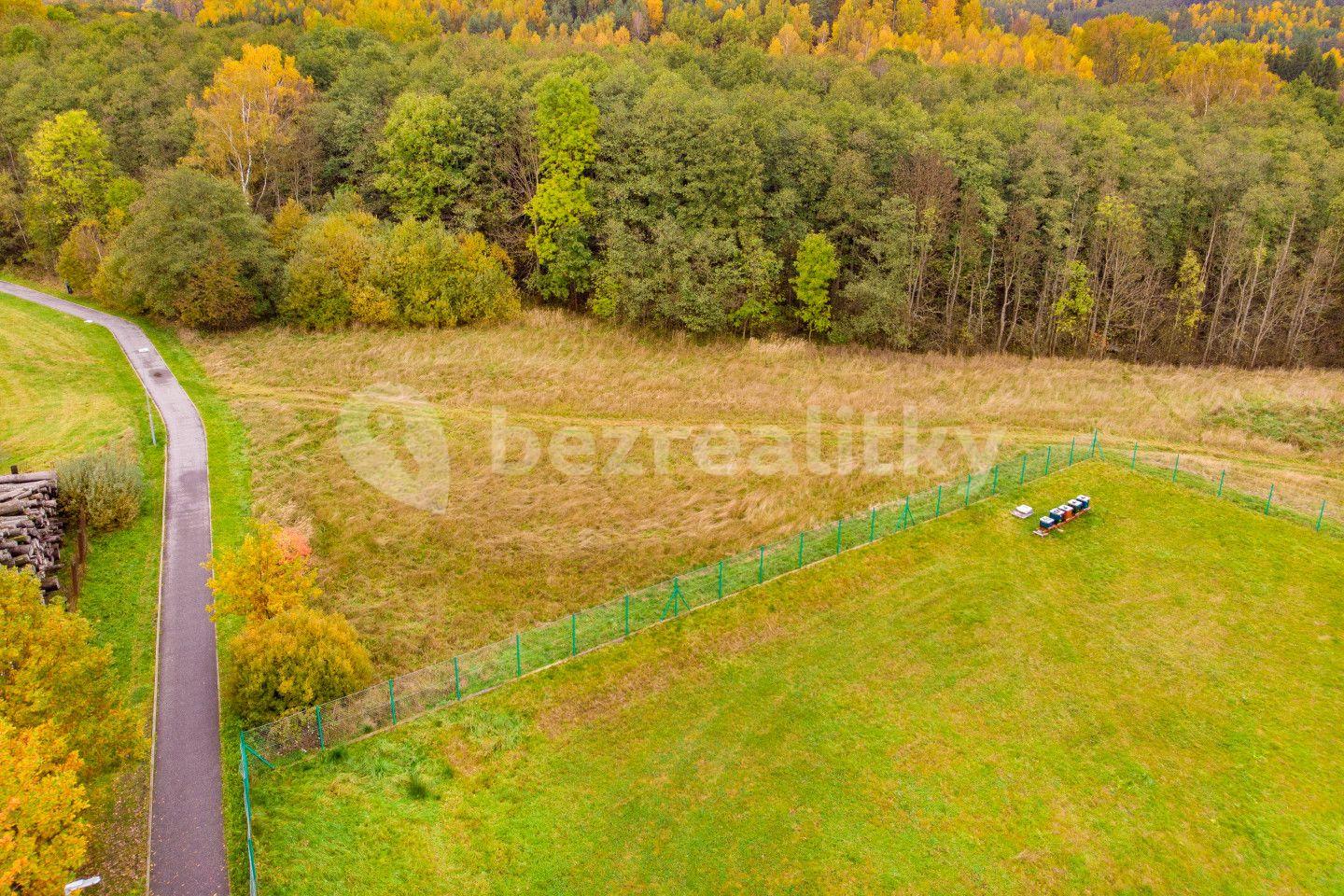 Prodej pozemku 3.023 m², Cvikov, Liberecký kraj