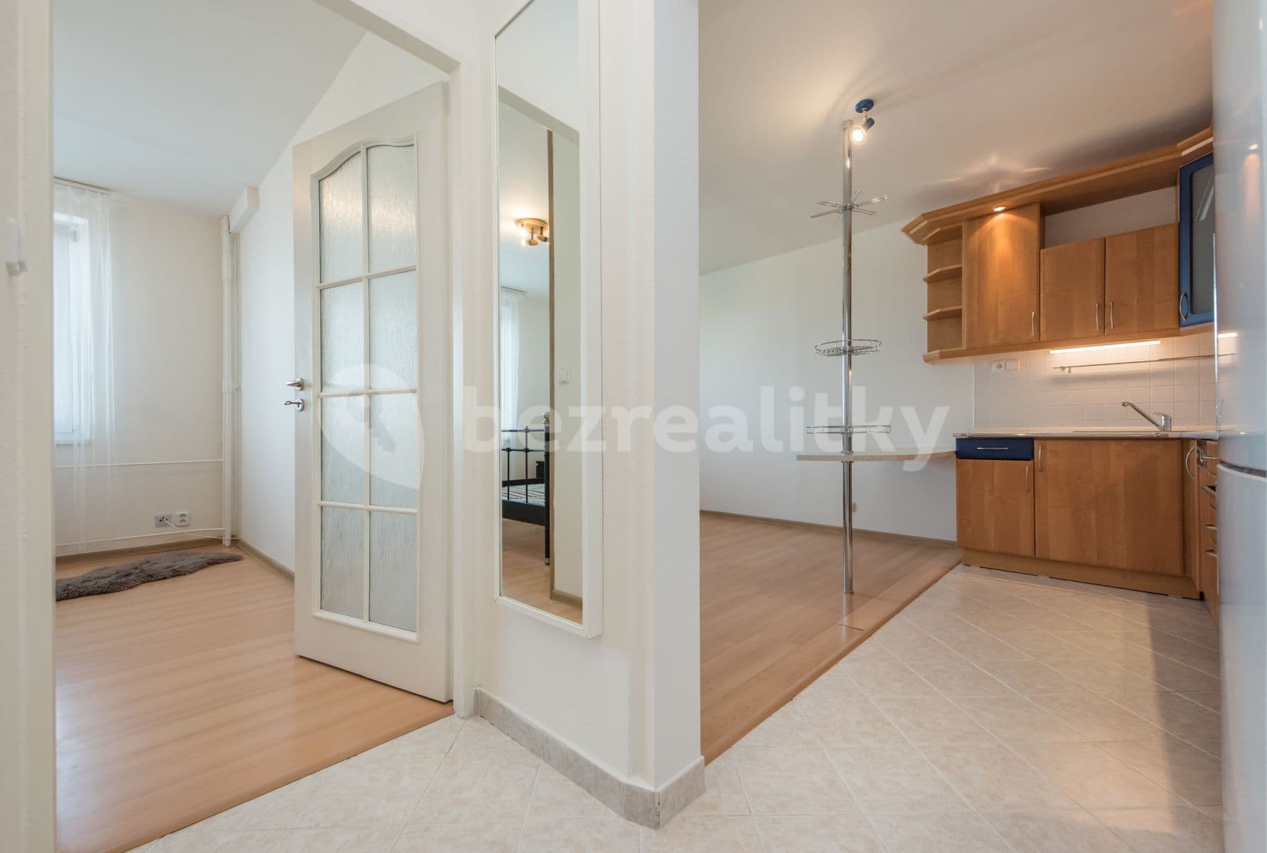Pronájem bytu 2+kk 40 m², Štúrova, Praha, Praha Pronájem bytu 2+kk 40 m², Štúrova, Praha, Praha