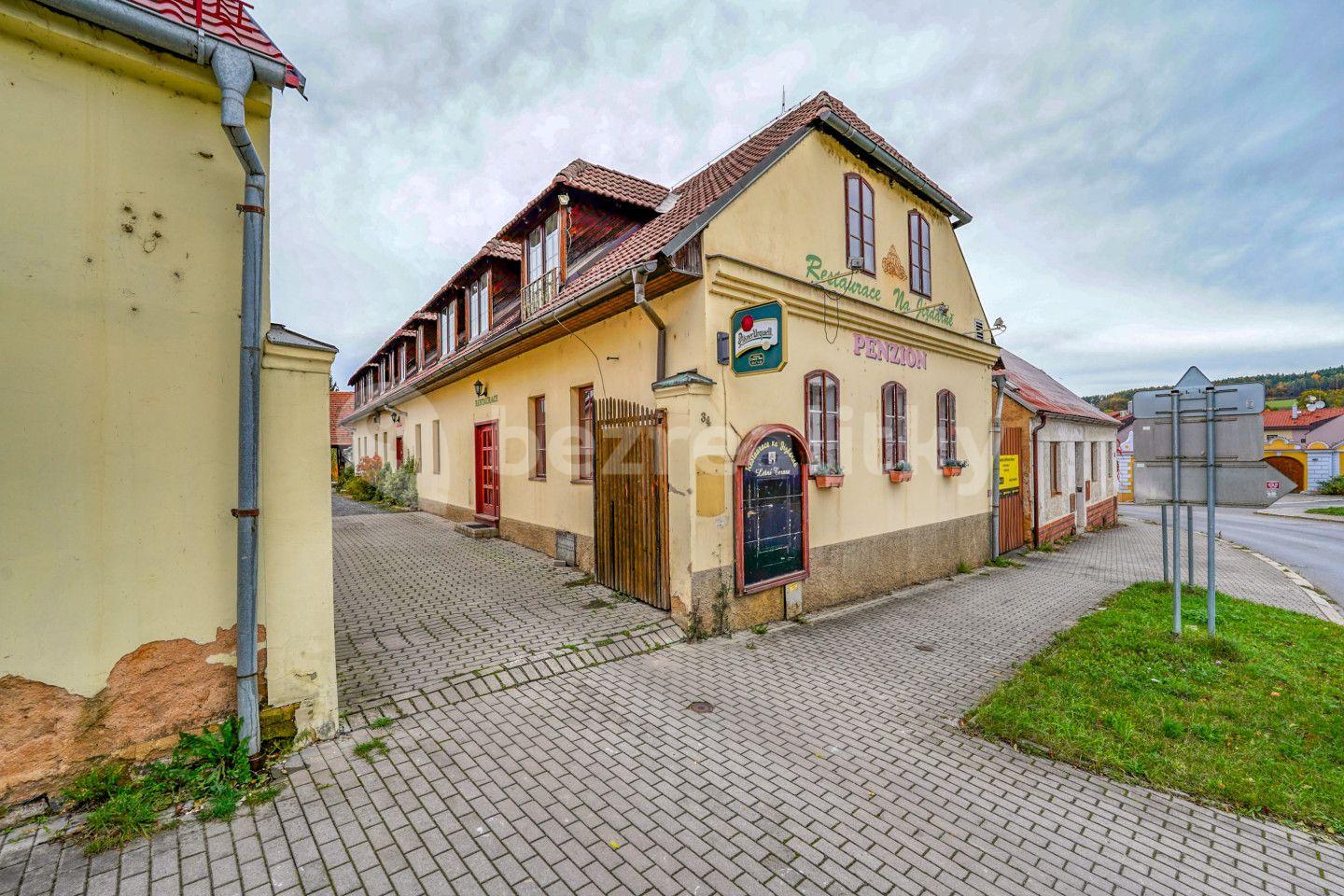 Prodej nebytového prostoru 1.696 m², Masarykovo náměstí, Starý Plzenec, Plzeňský kraj