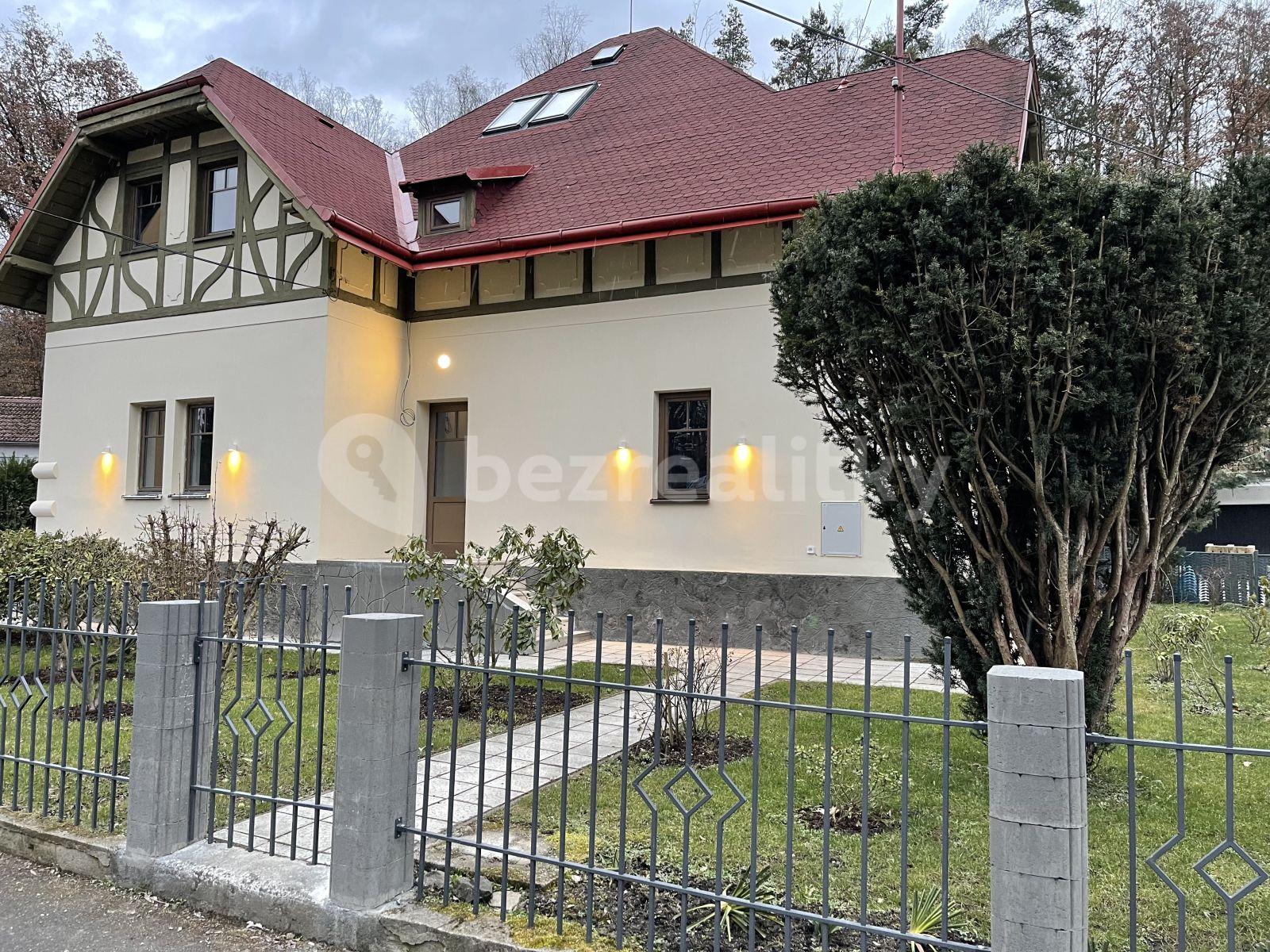 Prodej domu 350 m², pozemek 1.000 m², Pod Strání, Dalovice, Karlovarský kraj