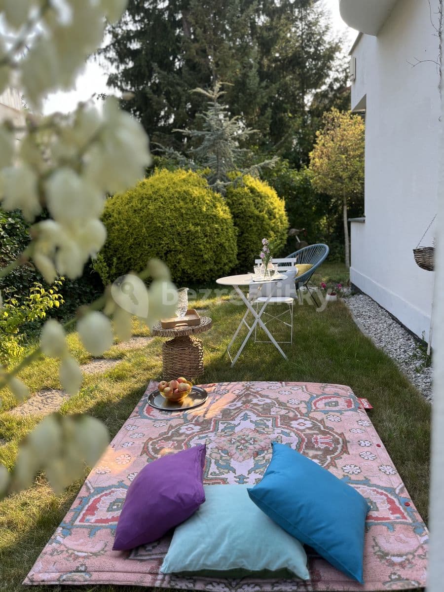 Pronájem bytu 1+kk 24 m², Vápencová, Praha, Praha Pronájem bytu 1+kk 24 m², Vápencová, Praha, Praha