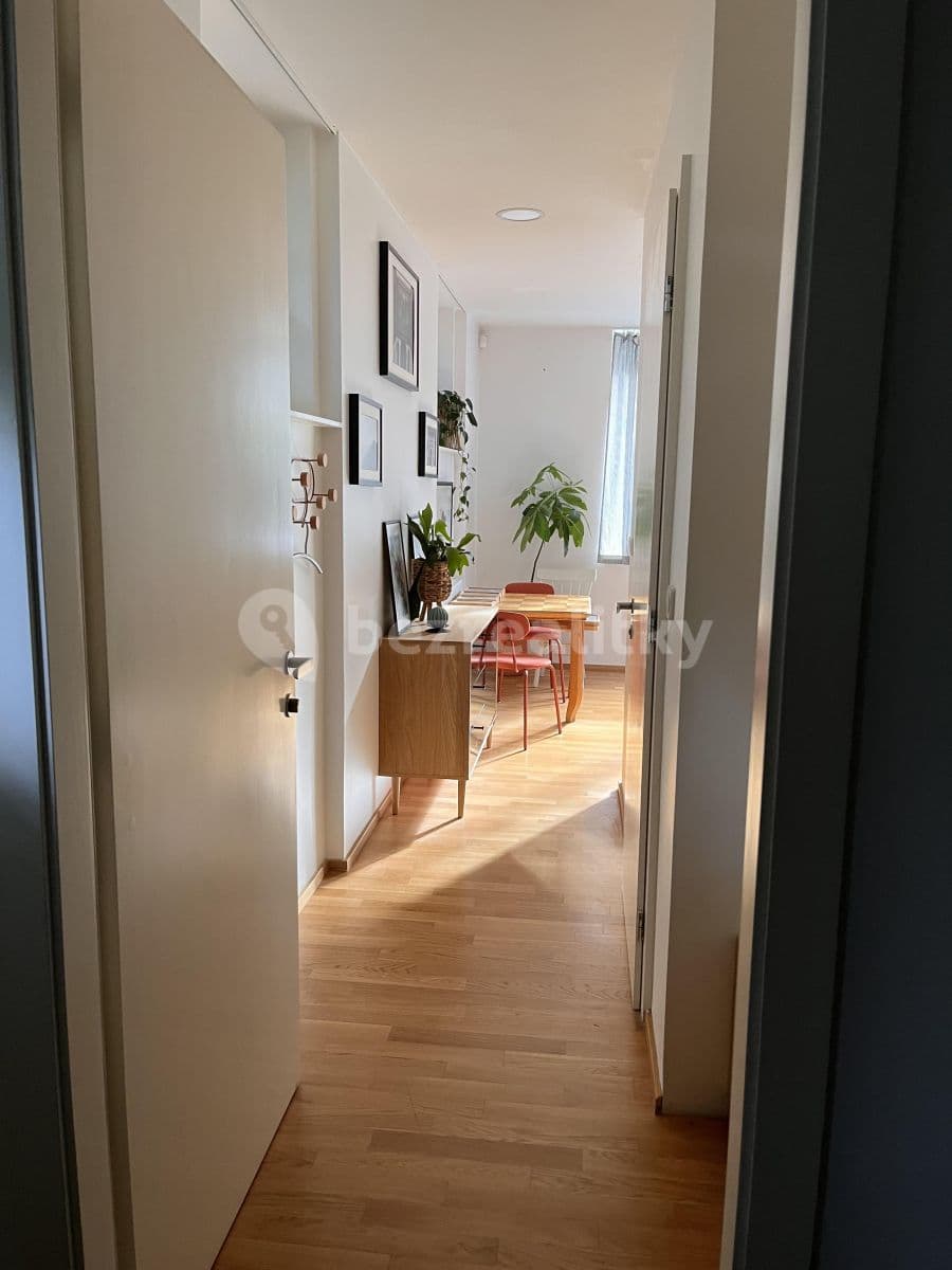 Pronájem bytu 1+kk 24 m², Vápencová, Praha, Praha Pronájem bytu 1+kk 24 m², Vápencová, Praha, Praha