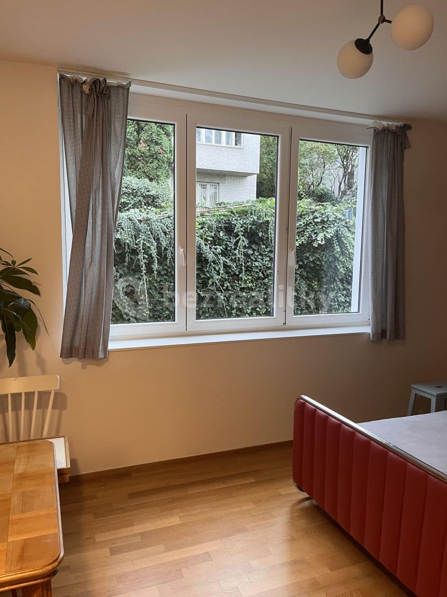 Pronájem bytu 1+kk 24 m², Vápencová, Praha, Praha Pronájem bytu 1+kk 24 m², Vápencová, Praha, Praha
