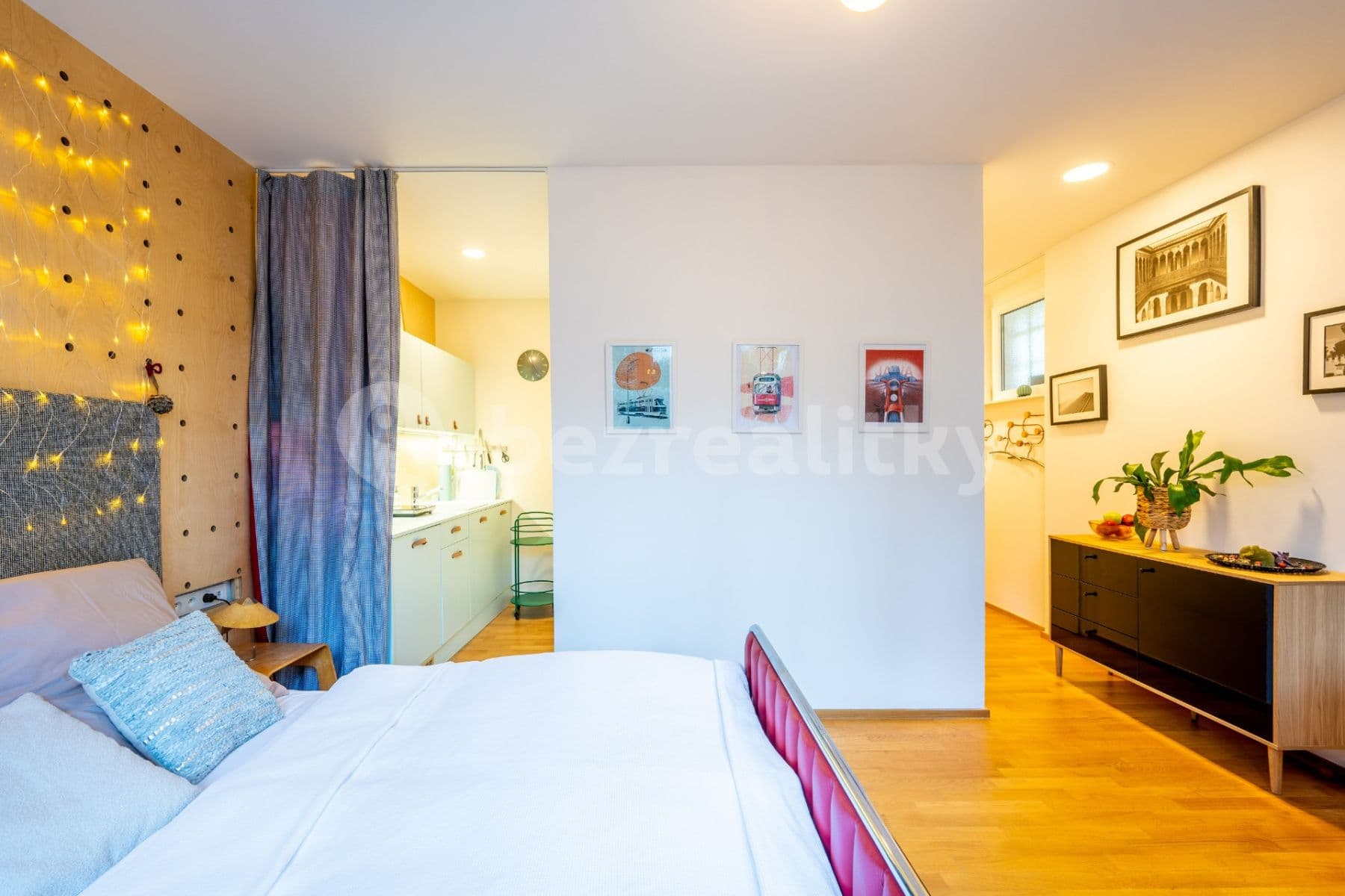 Pronájem bytu 1+kk 24 m², Vápencová, Praha, Praha Pronájem bytu 1+kk 24 m², Vápencová, Praha, Praha