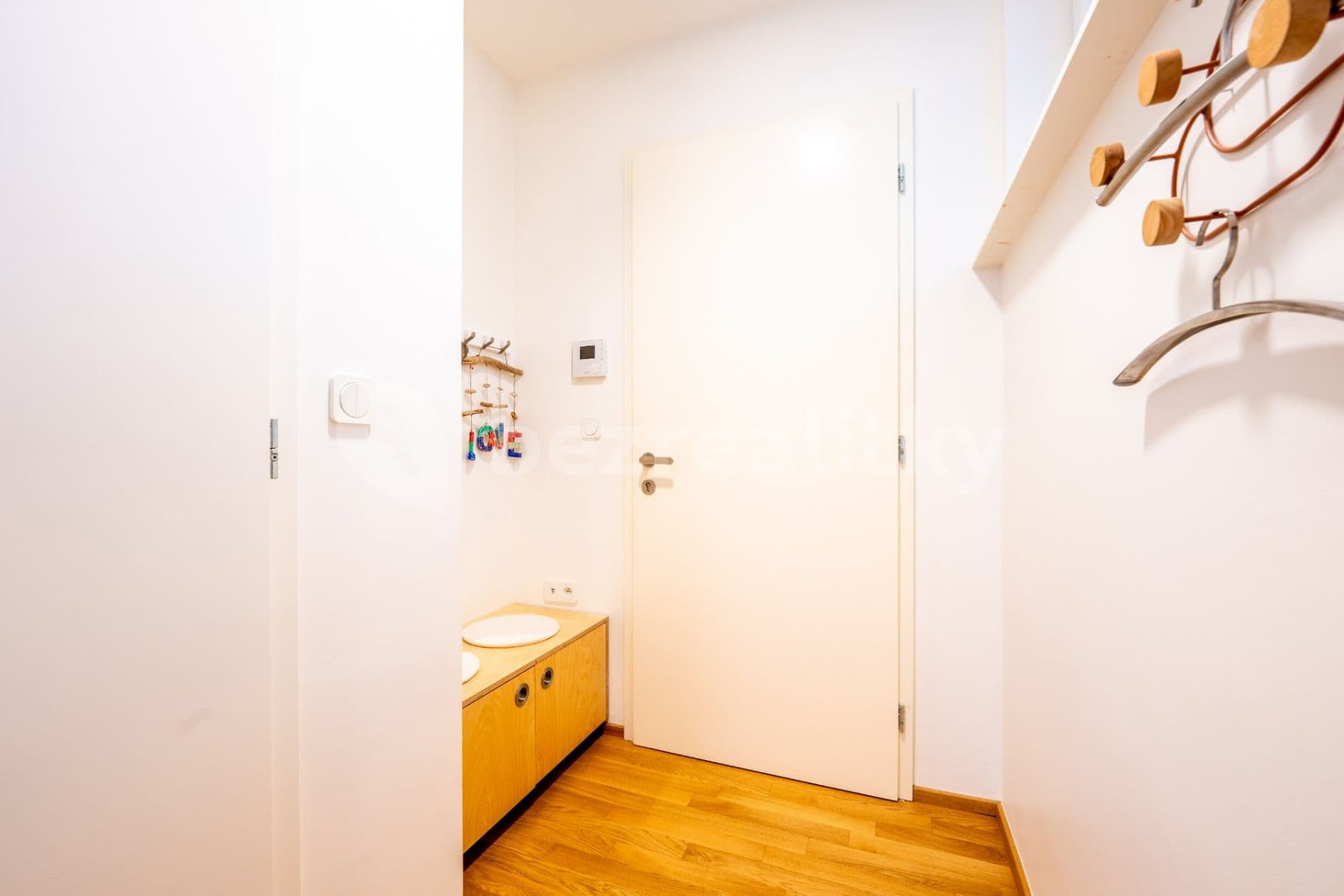 Pronájem bytu 1+kk 24 m², Vápencová, Praha, Praha Pronájem bytu 1+kk 24 m², Vápencová, Praha, Praha