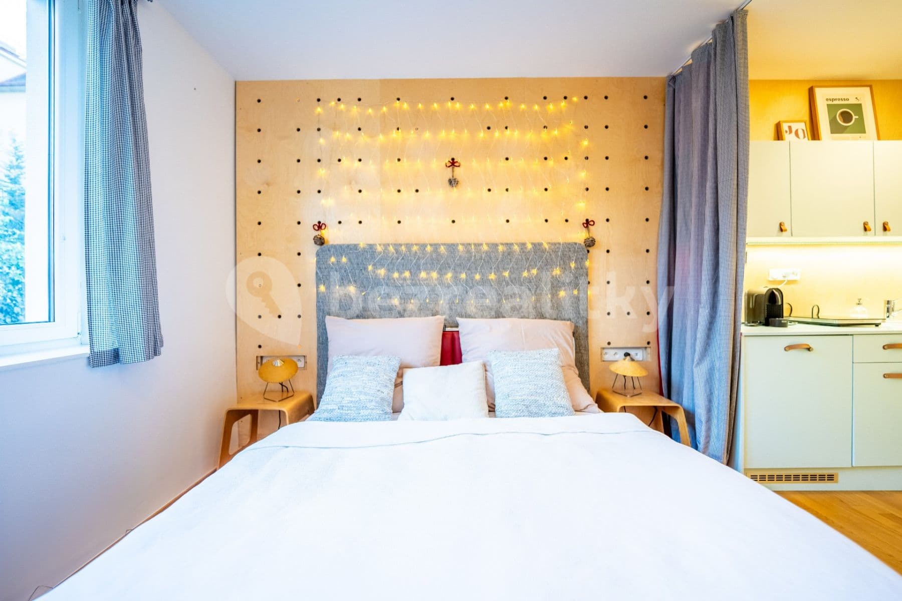 Pronájem bytu 1+kk 24 m², Vápencová, Praha, Praha Pronájem bytu 1+kk 24 m², Vápencová, Praha, Praha