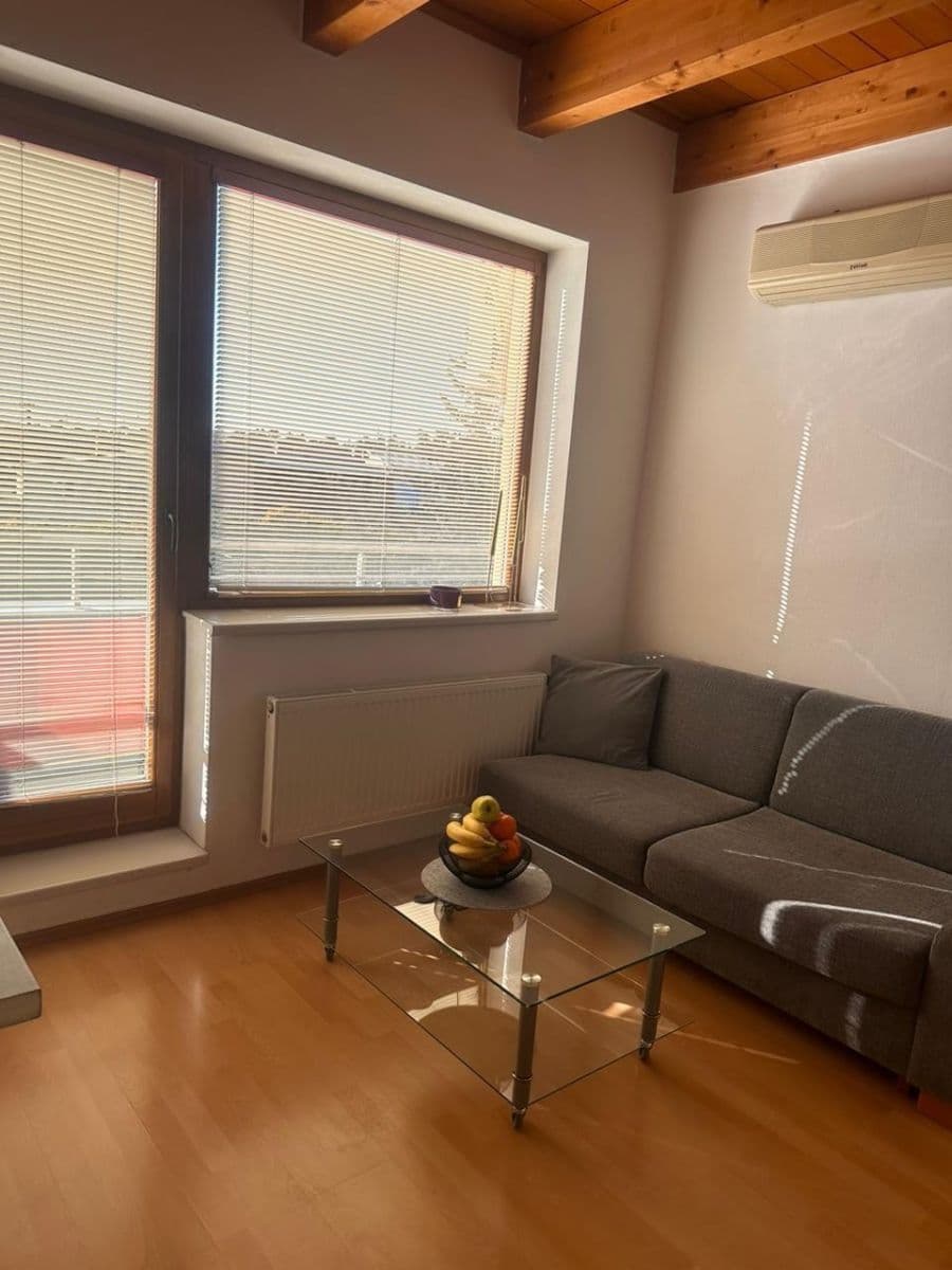 Pronájem bytu 2+kk 45 m², Brno, Jihomoravský kraj Pronájem bytu 2+kk 45 m², Brno, Jihomoravský kraj