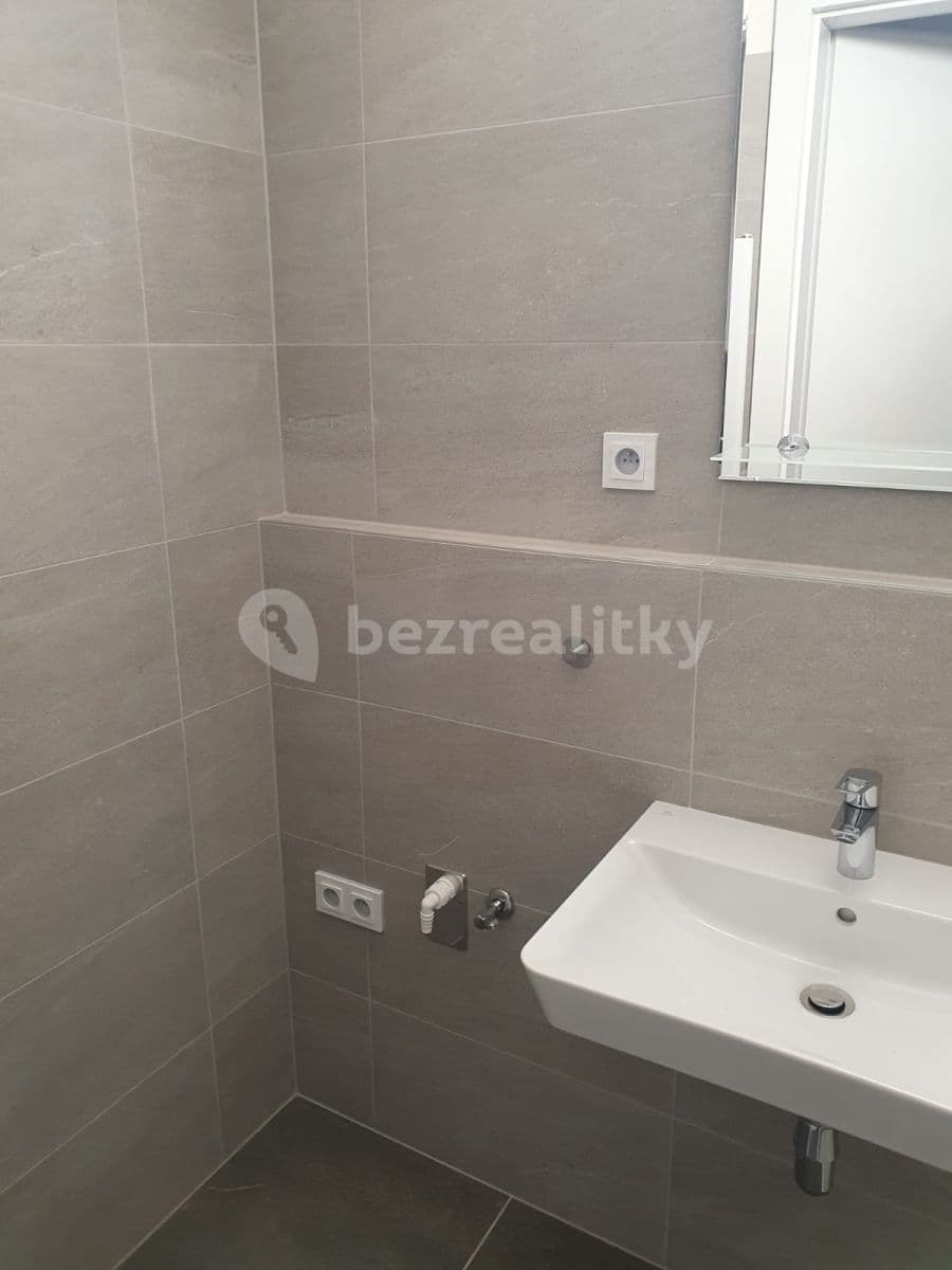 Pronájem bytu 1+kk 33 m², Kumpoštova, Brno, Jihomoravský kraj Pronájem bytu 1+kk 33 m², Kumpoštova, Brno, Jihomoravský kraj