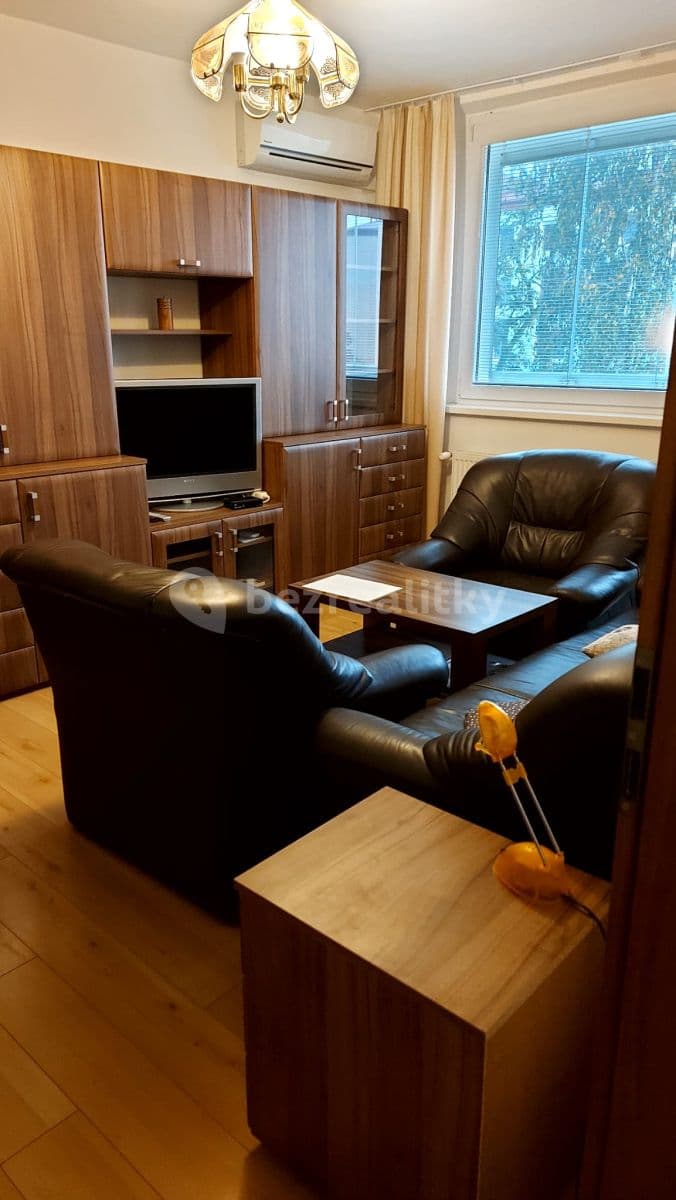 Pronájem bytu 1+1 31 m², Boženy Hrejsové, Strážnice, Jihomoravský kraj Pronájem bytu 1+1 31 m², Boženy Hrejsové, Strážnice, Jihomoravský kraj