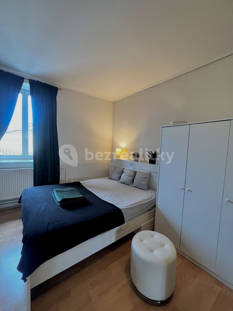 Pronájem bytu 1+1 50 m², Tylovo náměstí, Praha, Praha Pronájem bytu 1+1 50 m², Tylovo náměstí, Praha, Praha