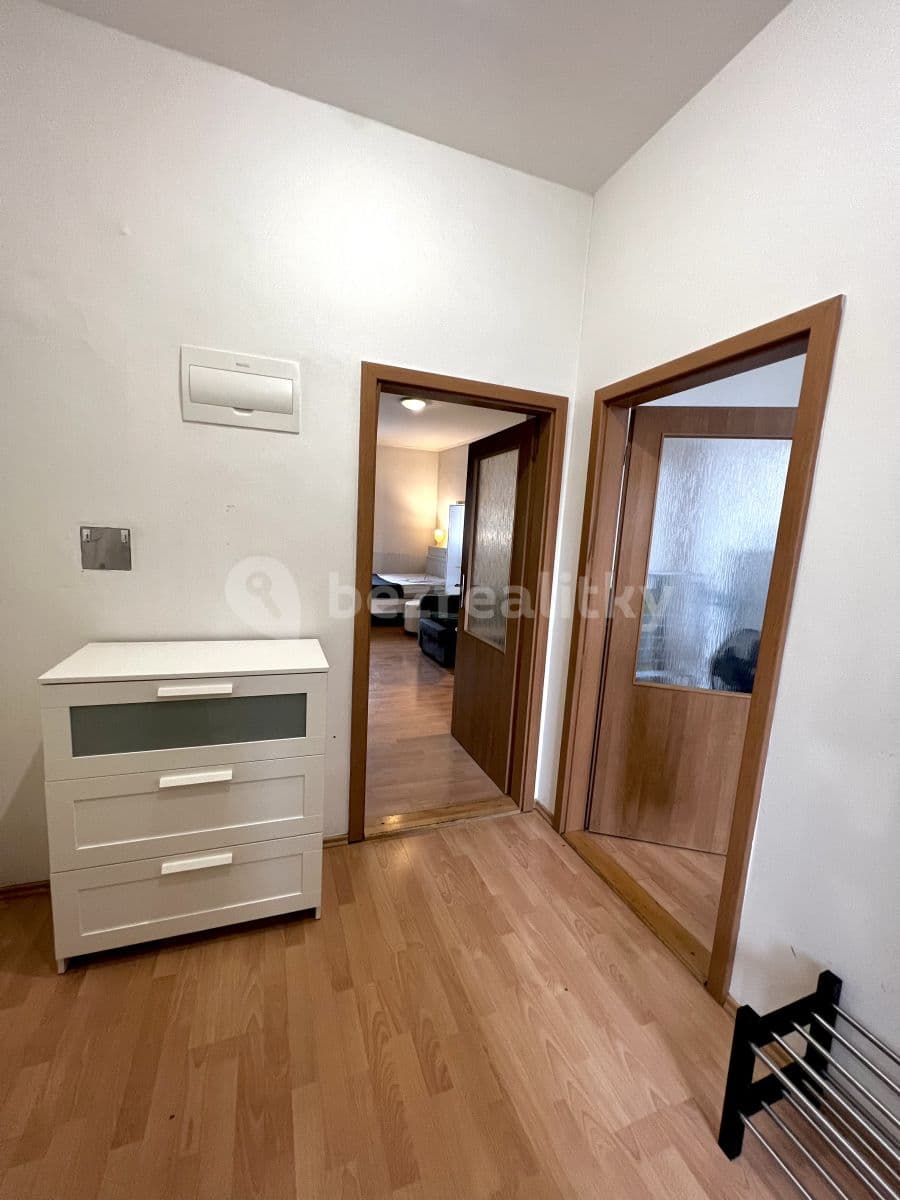 Pronájem bytu 1+1 50 m², Tylovo náměstí, Praha, Praha Pronájem bytu 1+1 50 m², Tylovo náměstí, Praha, Praha