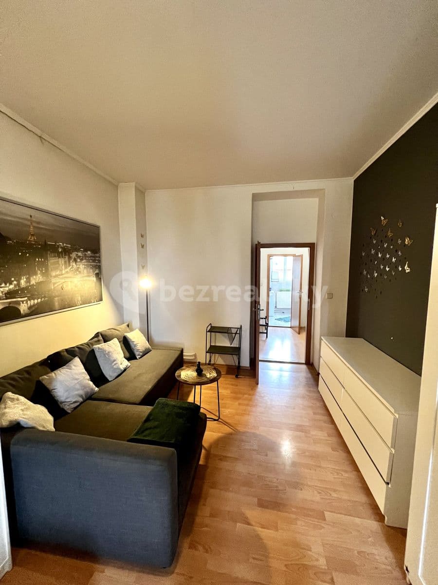 Pronájem bytu 1+1 50 m², Tylovo náměstí, Praha, Praha Pronájem bytu 1+1 50 m², Tylovo náměstí, Praha, Praha