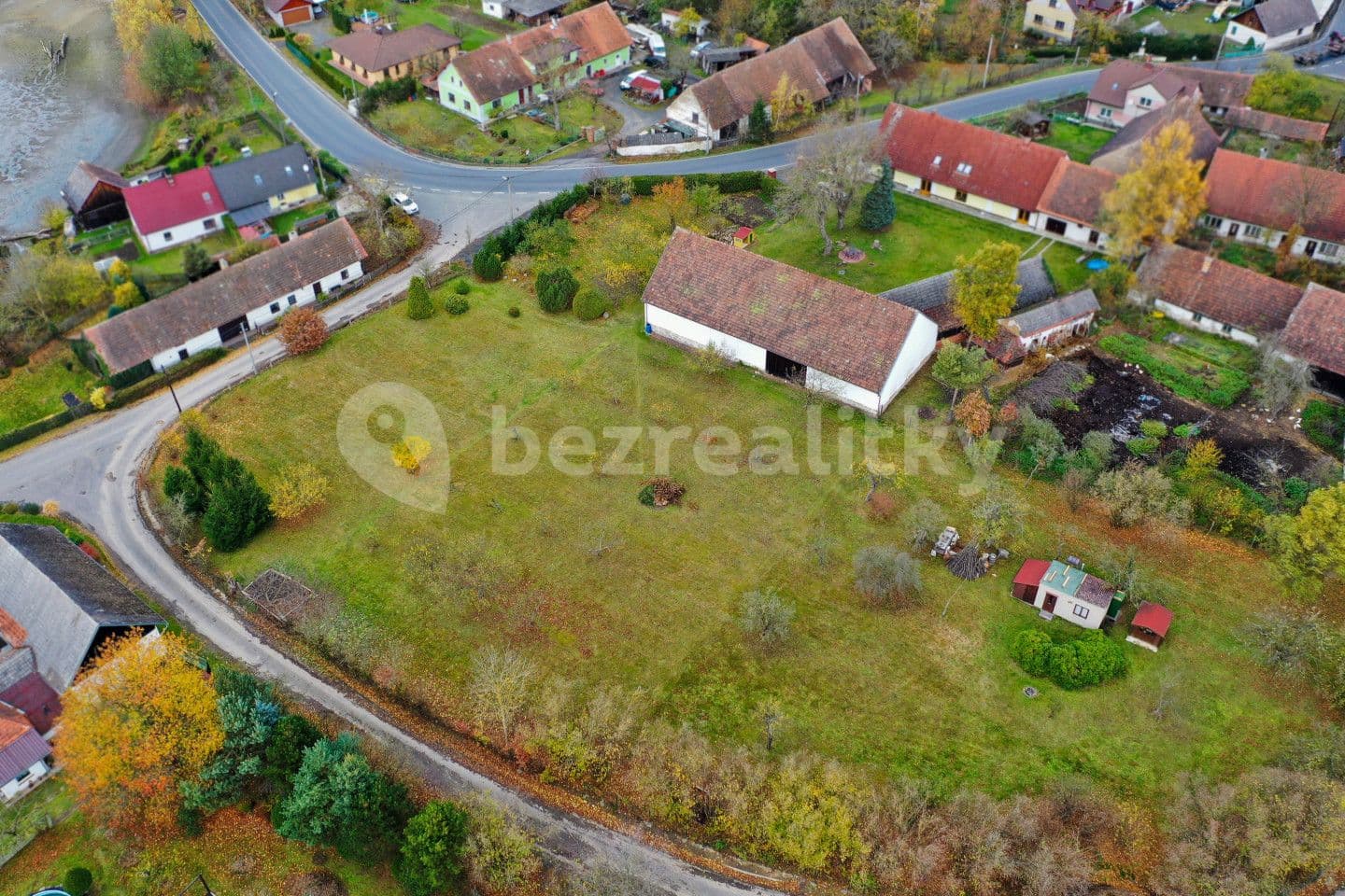 Prodej pozemku 2.681 m², Předslav, Plzeňský kraj