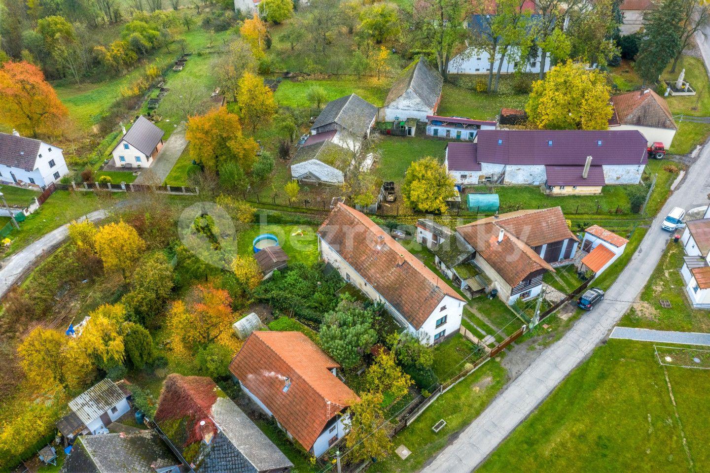 Prodej domu 180 m², pozemek 635 m², Chorušice, Středočeský kraj
