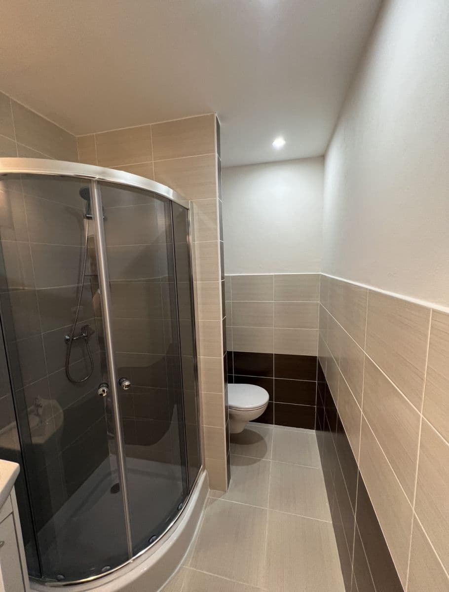 Pronájem bytu 1+kk 21 m², Ladova, Ústí nad Labem, Ústecký kraj Pronájem bytu 1+kk 21 m², Ladova, Ústí nad Labem, Ústecký kraj