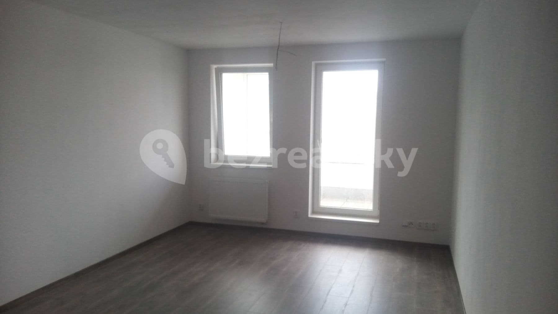 Pronájem bytu 2+kk 56 m², Ve Stromovce, Hradec Králové, Královéhradecký kraj Pronájem bytu 2+kk 56 m², Ve Stromovce, Hradec Králové, Královéhradecký kraj