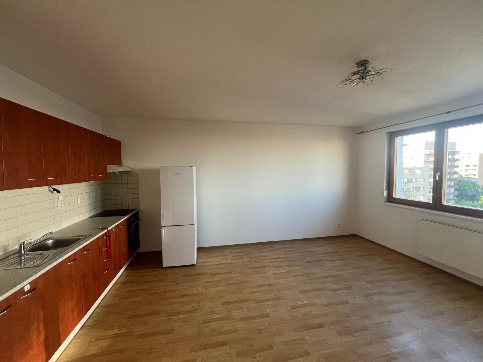 Pronájem bytu 1+kk 34 m², Sluneční náměstí, Praha, Praha Pronájem bytu 1+kk 34 m², Sluneční náměstí, Praha, Praha