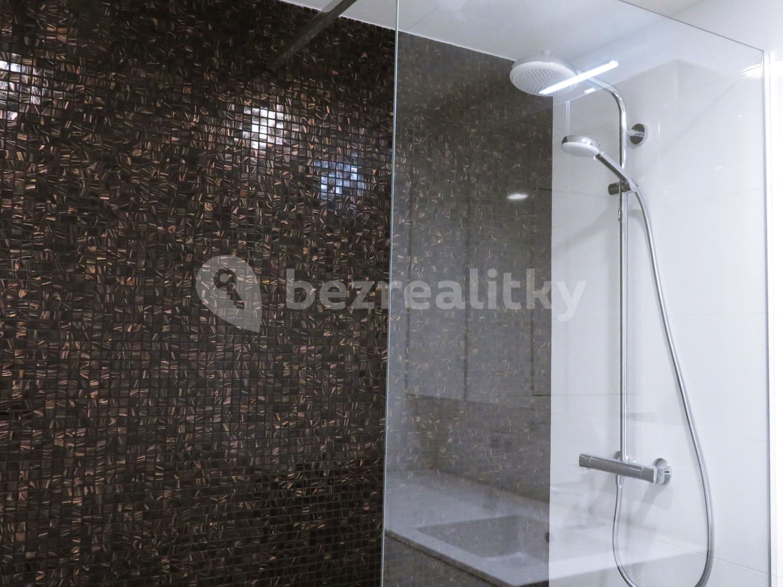 Pronájem bytu 1+kk 42 m², Mukařovského, Praha, Praha Pronájem bytu 1+kk 42 m², Mukařovského, Praha, Praha