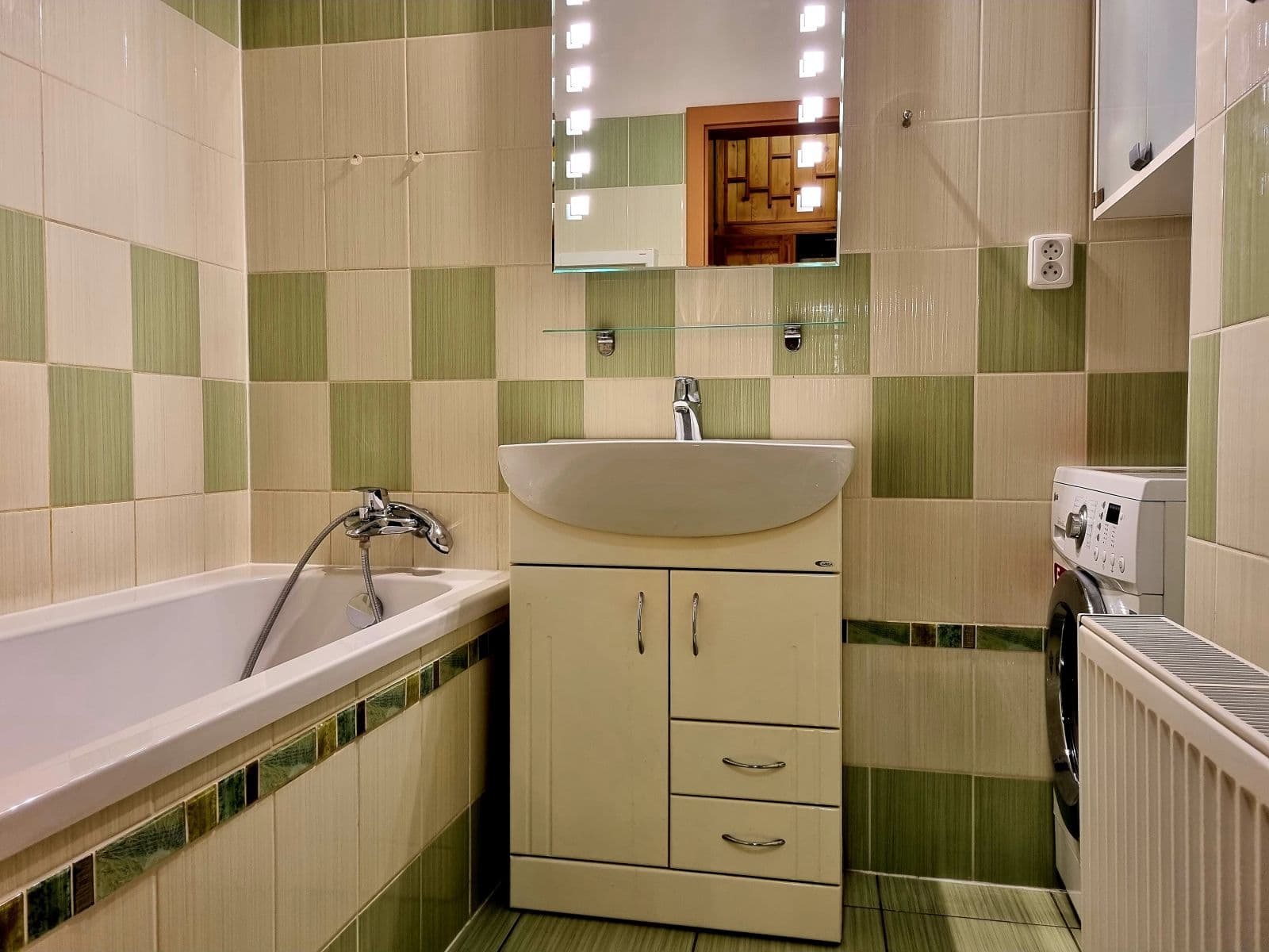Pronájem bytu 2+kk 45 m², Provaznická, Ostrava, Moravskoslezský kraj Pronájem bytu 2+kk 45 m², Provaznická, Ostrava, Moravskoslezský kraj