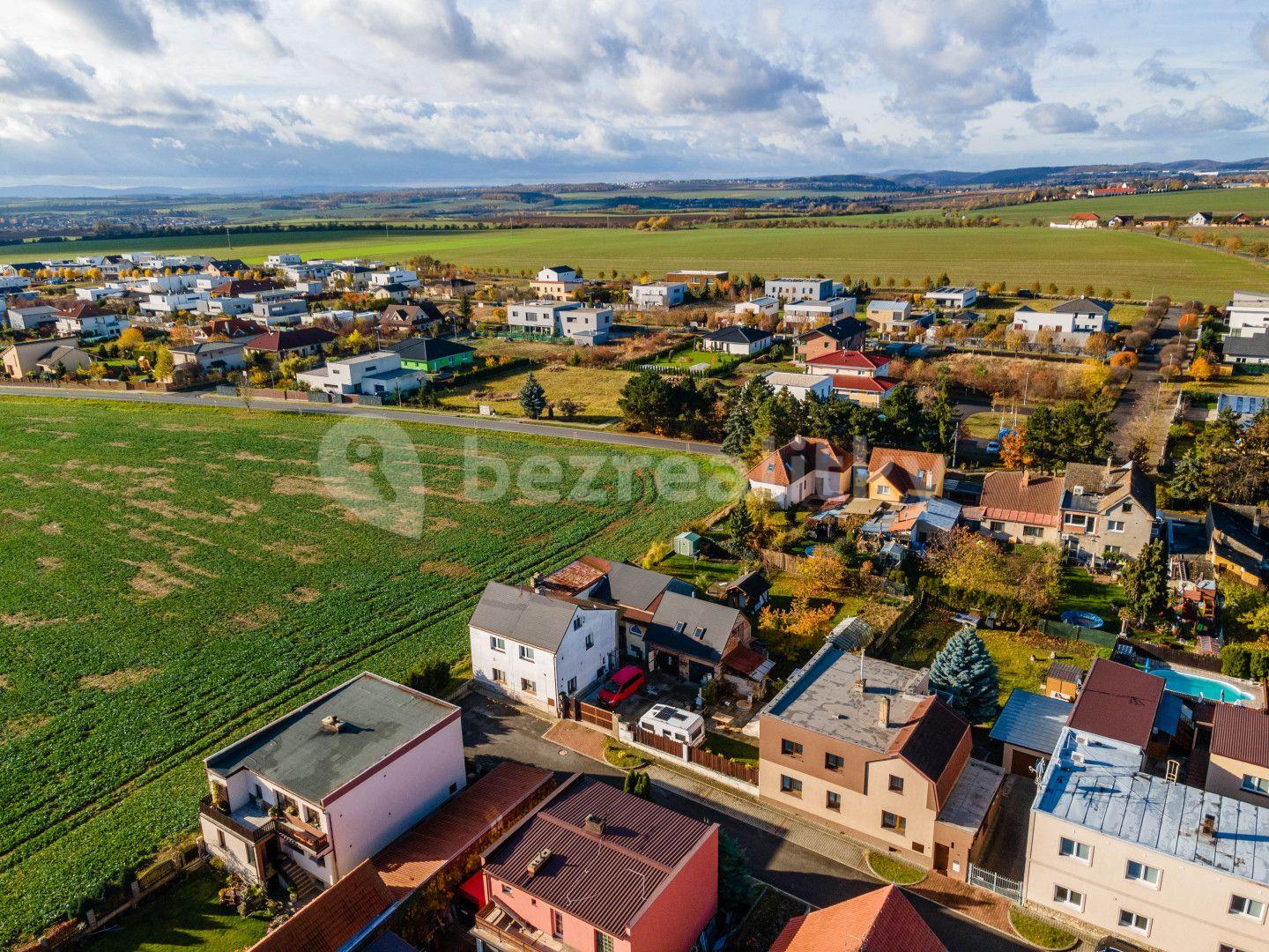 Prodej pozemku 1.047 m², Do Vršku, Zbuzany, Středočeský kraj