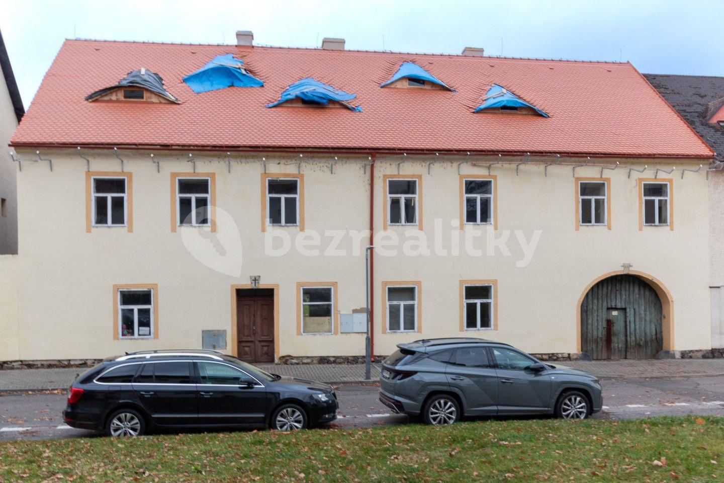 Prodej domu 360 m², pozemek 3.616 m², Husovo náměstí, Chabařovice, Ústecký kraj