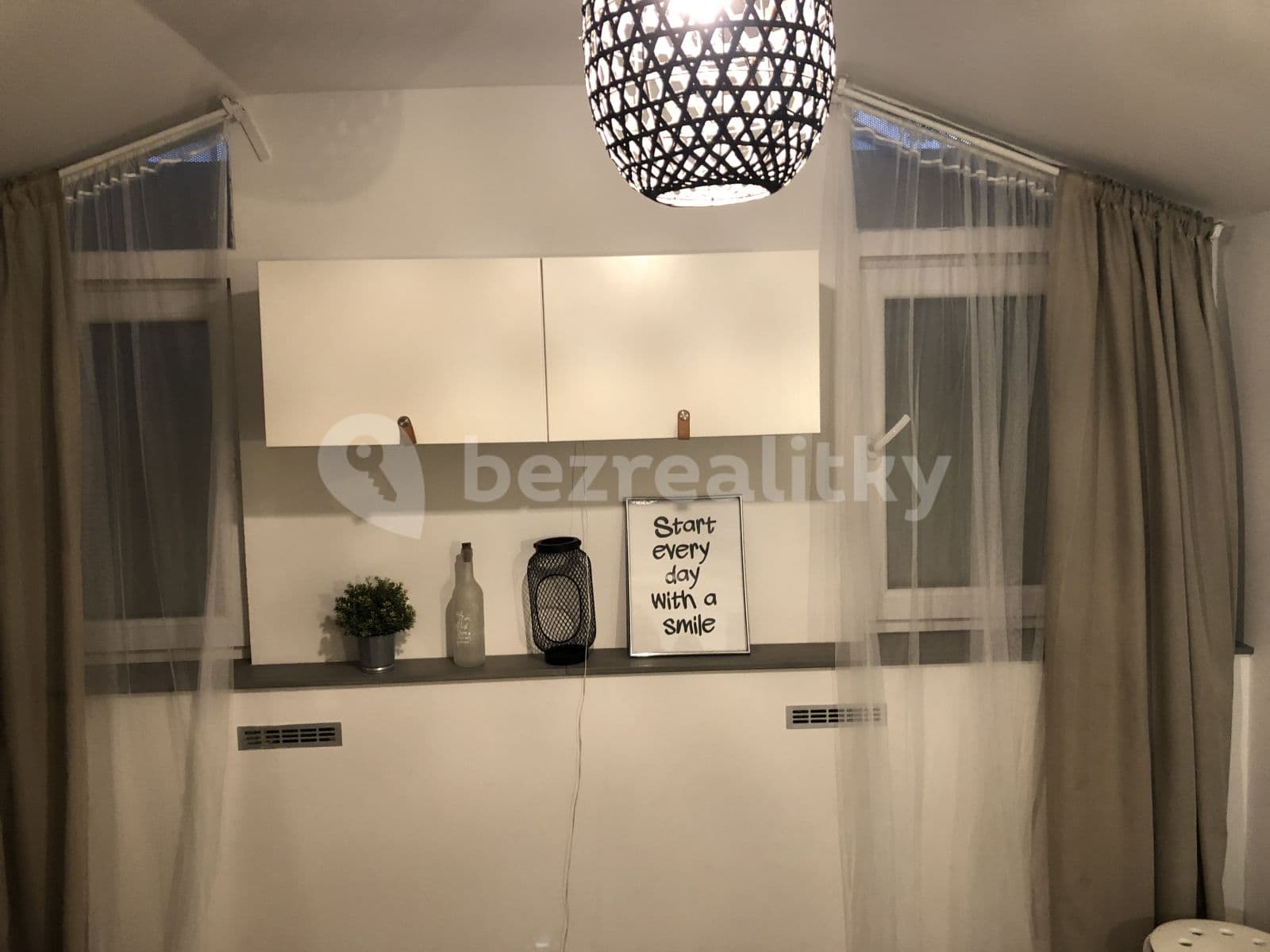 Pronájem bytu 1+kk 16 m², Umělecká, Praha, Praha Pronájem bytu 1+kk 16 m², Umělecká, Praha, Praha