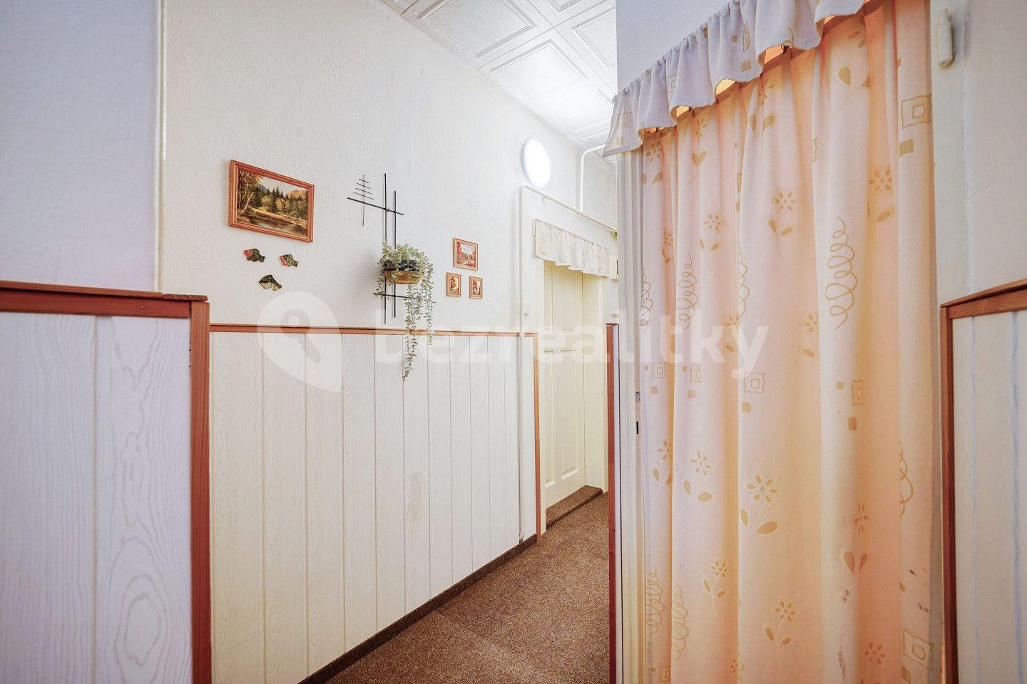 Prodej bytu 2+1 82 m², Osvětimská, Nejdek, Karlovarský kraj