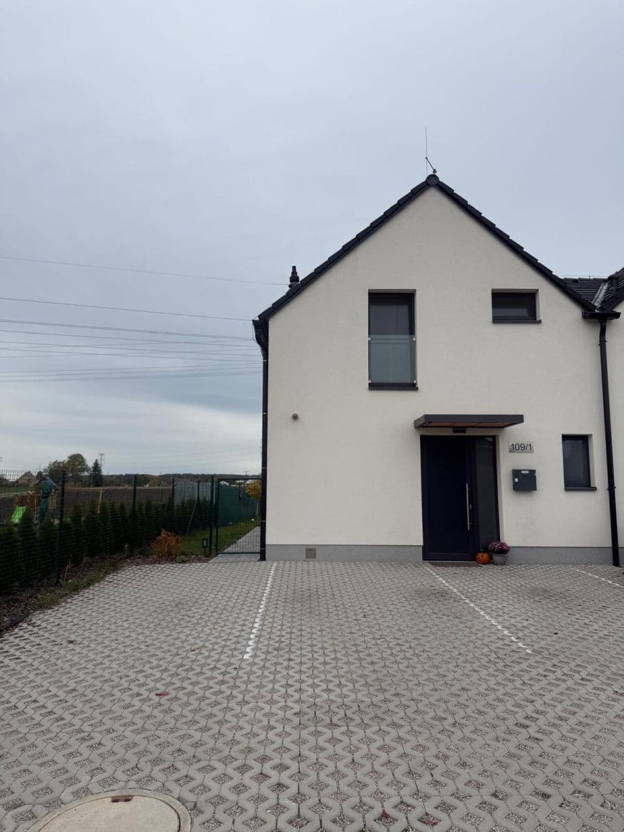 Pronájem domu 101 m², pozemek 254 m², 10138, Dolany, Středočeský kraj Pronájem domu 101 m², pozemek 254 m², 10138, Dolany, Středočeský kraj
