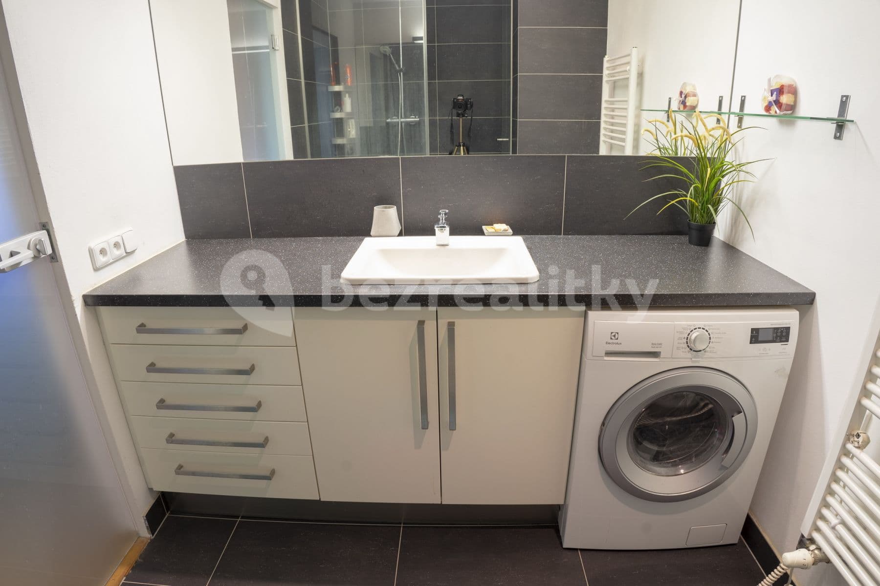 Pronájem bytu 2+kk 53 m², Na Žertvách, Praha, Praha Pronájem bytu 2+kk 53 m², Na Žertvách, Praha, Praha