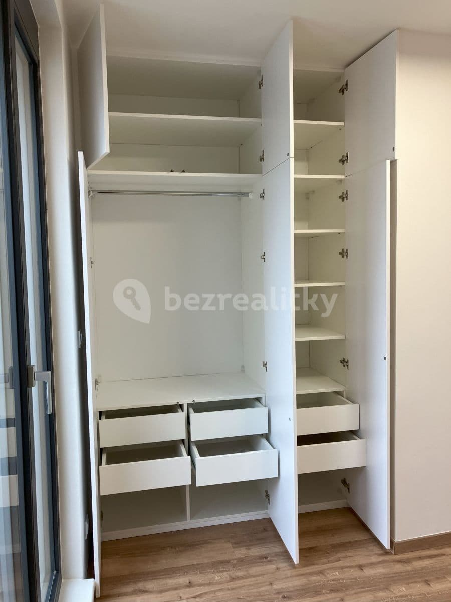 Pronájem bytu 2+kk 40 m², Nad Ondřejovem, Praha, Praha Pronájem bytu 2+kk 40 m², Nad Ondřejovem, Praha, Praha