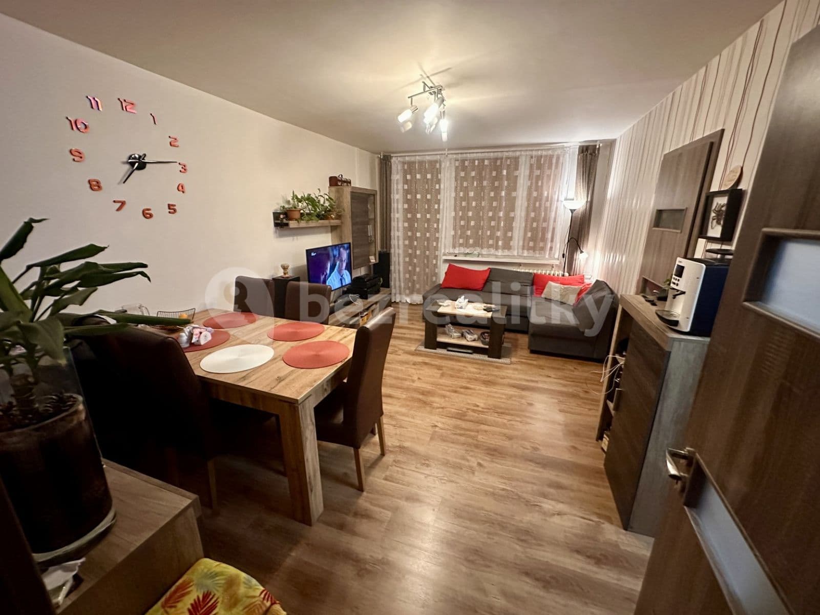 Pronájem bytu 3+1 74 m², Mádrova, Praha, Praha Pronájem bytu 3+1 74 m², Mádrova, Praha, Praha