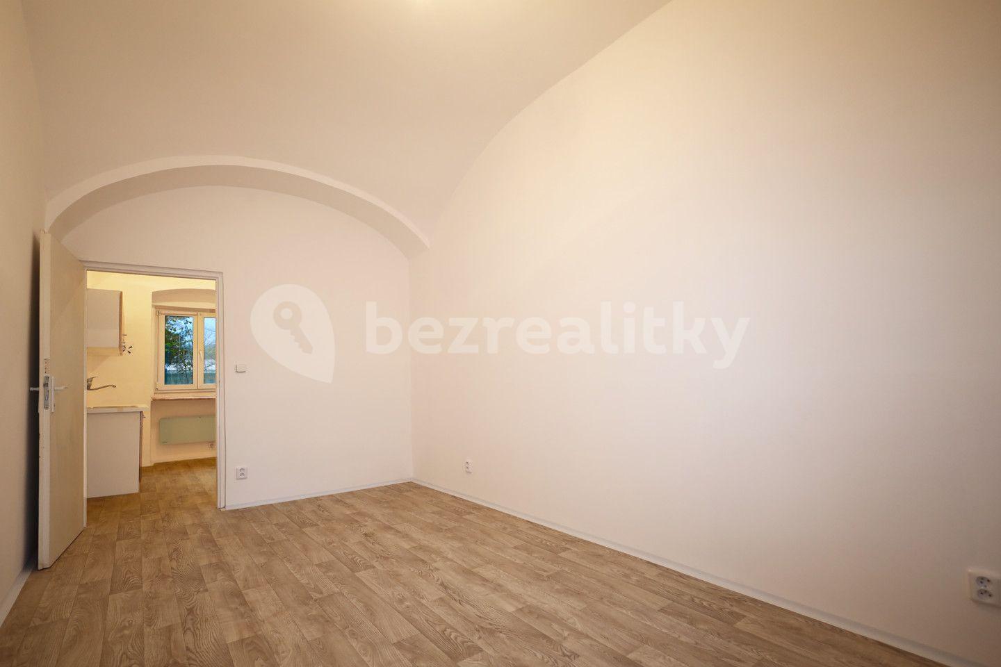 Prodej bytu 2+1 46 m², Libušina, Karlovy Vary, Karlovarský kraj