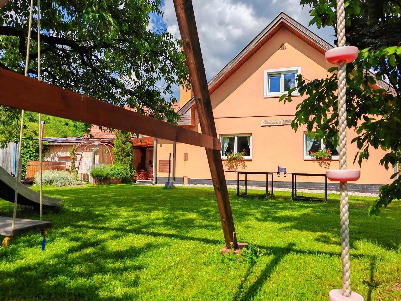 Pronájem chaty, chalupy, Halenkov, Zlínský kraj Pronájem chaty, chalupy, Halenkov, Zlínský kraj
