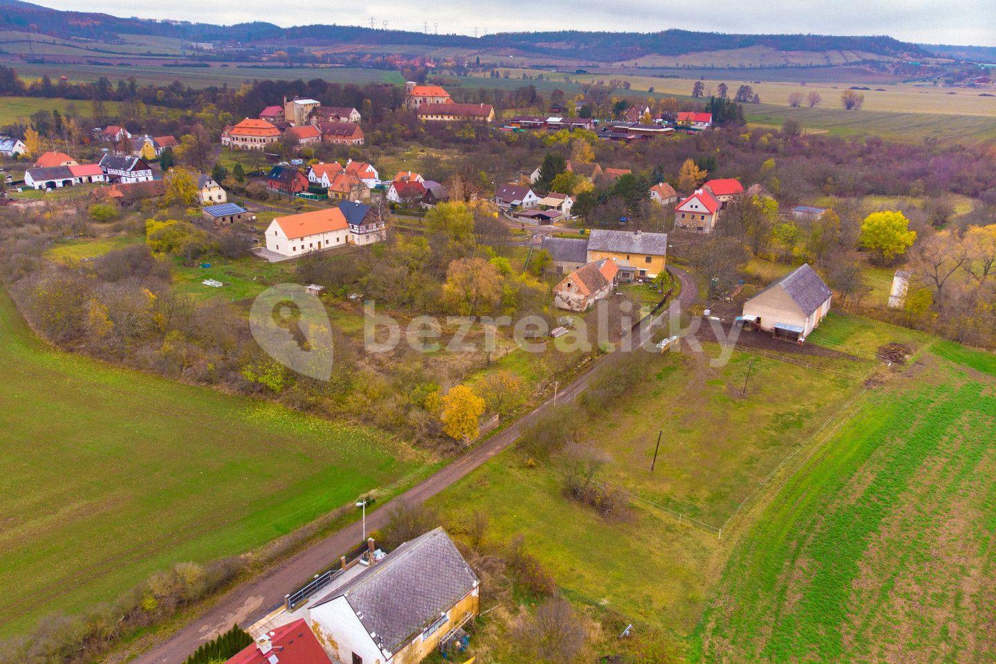 Prodej pozemku 1.042 m², Vroutek, Ústecký kraj