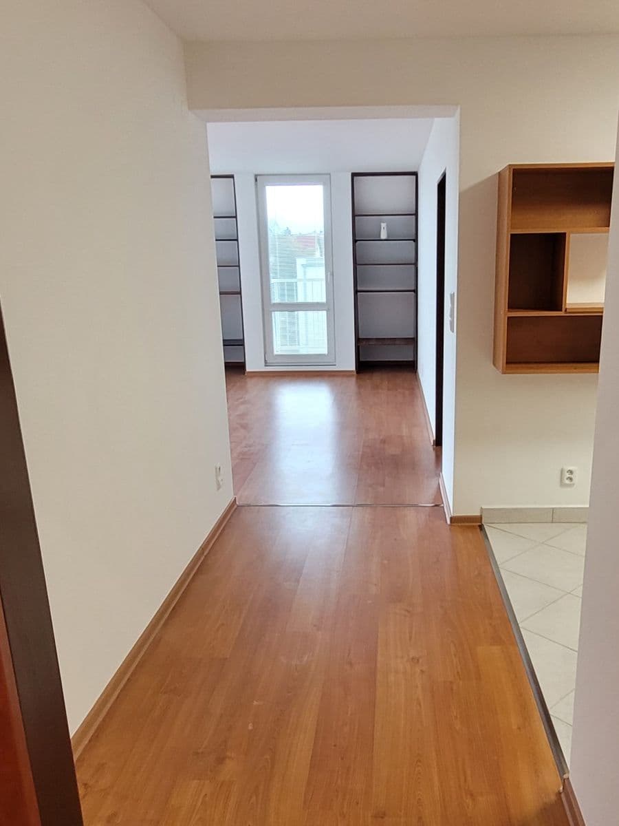 Pronájem bytu 2+kk 90 m², Za černým mostem, Praha, Praha Pronájem bytu 2+kk 90 m², Za černým mostem, Praha, Praha