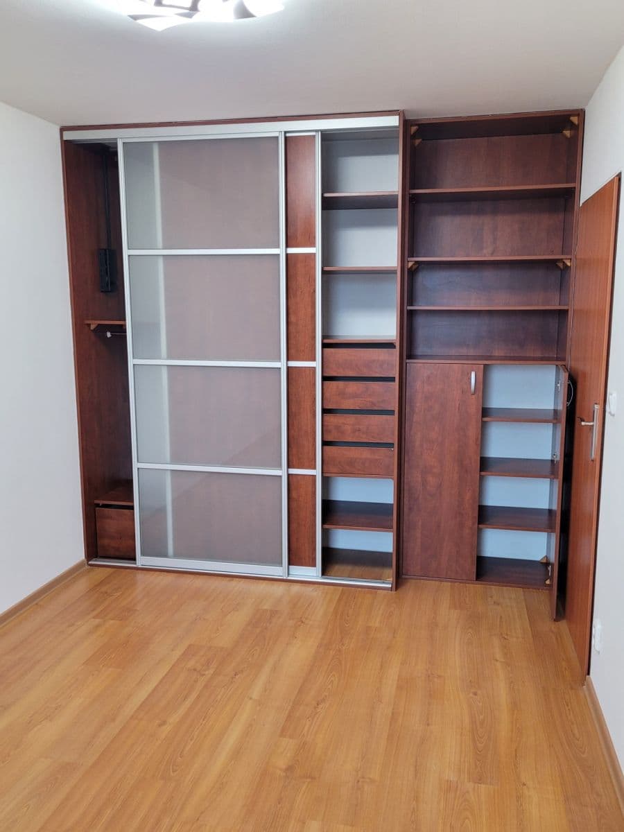 Pronájem bytu 2+kk 90 m², Za černým mostem, Praha, Praha Pronájem bytu 2+kk 90 m², Za černým mostem, Praha, Praha