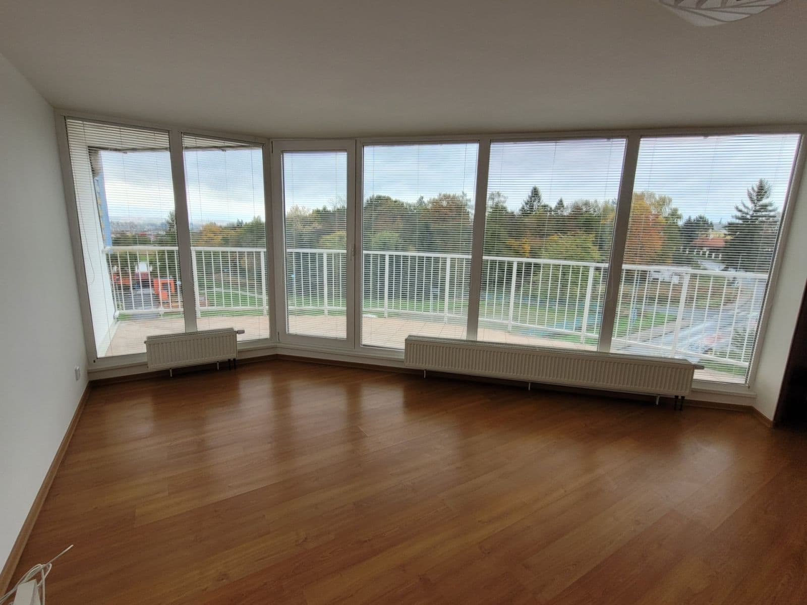 Pronájem bytu 2+kk 90 m², Za černým mostem, Praha, Praha Pronájem bytu 2+kk 90 m², Za černým mostem, Praha, Praha