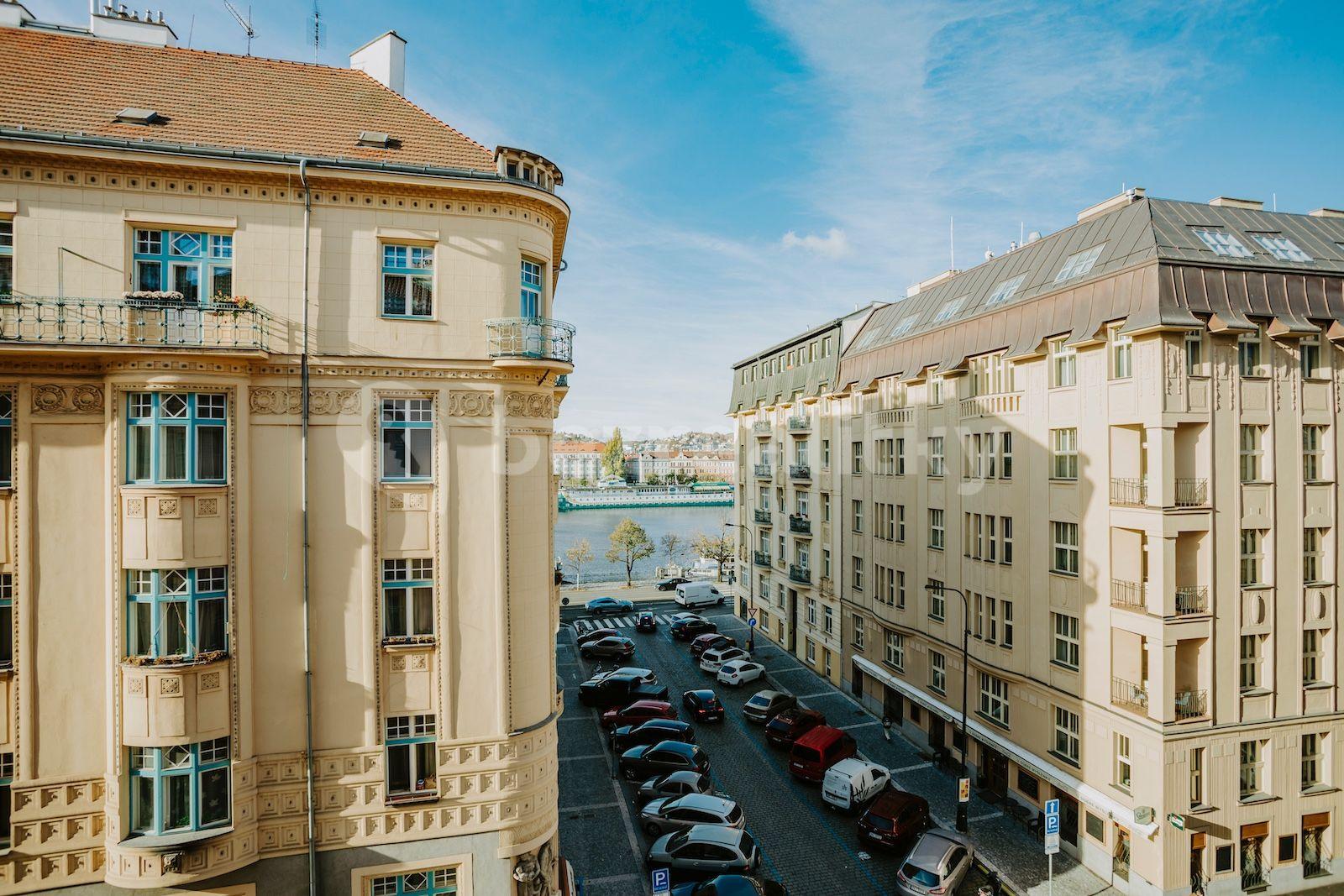 Prodej bytu 3+1 107 m², Podskalská, Praha, Praha