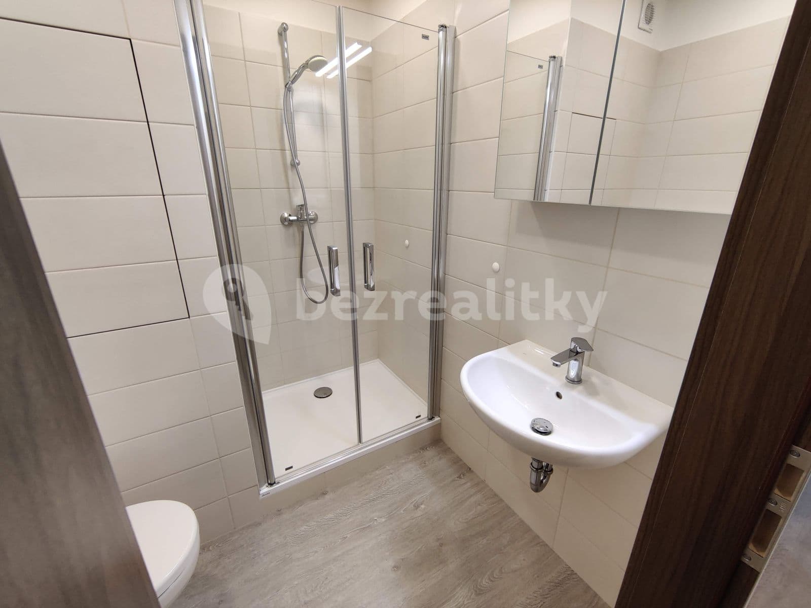 Pronájem bytu 2+1 63 m², Benešovská, Kladno, Středočeský kraj Pronájem bytu 2+1 63 m², Benešovská, Kladno, Středočeský kraj