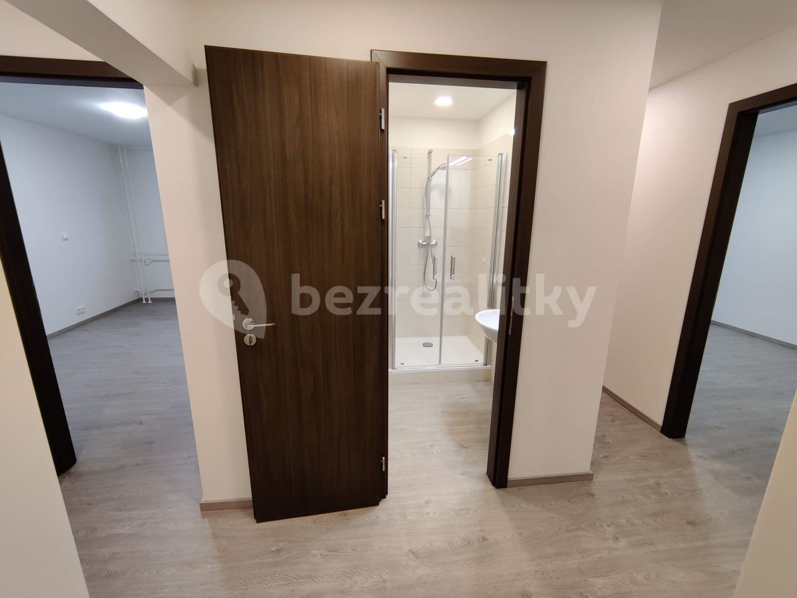 Pronájem bytu 2+1 63 m², Benešovská, Kladno, Středočeský kraj Pronájem bytu 2+1 63 m², Benešovská, Kladno, Středočeský kraj