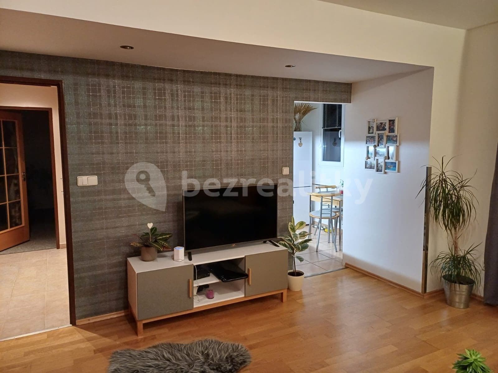 Pronájem bytu 2+1 55 m², Rumunská, Čelákovice, Středočeský kraj Pronájem bytu 2+1 55 m², Rumunská, Čelákovice, Středočeský kraj