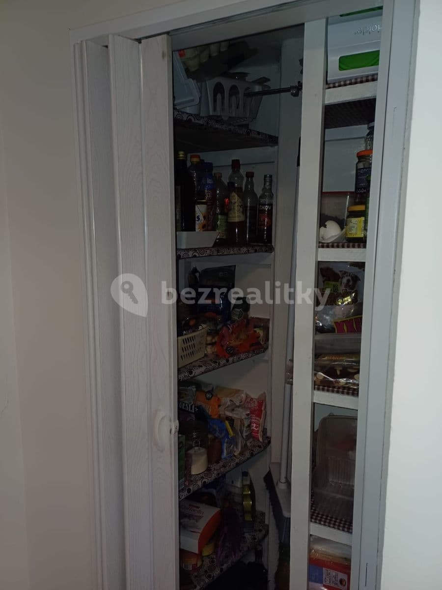 Pronájem bytu 2+1 55 m², Rumunská, Čelákovice, Středočeský kraj Pronájem bytu 2+1 55 m², Rumunská, Čelákovice, Středočeský kraj