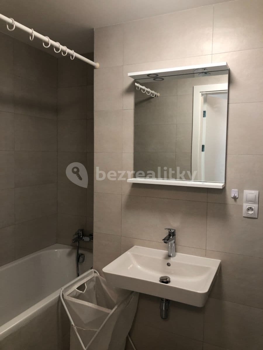 Pronájem bytu 2+1 52 m², Pazourková, Kuřim, Jihomoravský kraj Pronájem bytu 2+1 52 m², Pazourková, Kuřim, Jihomoravský kraj