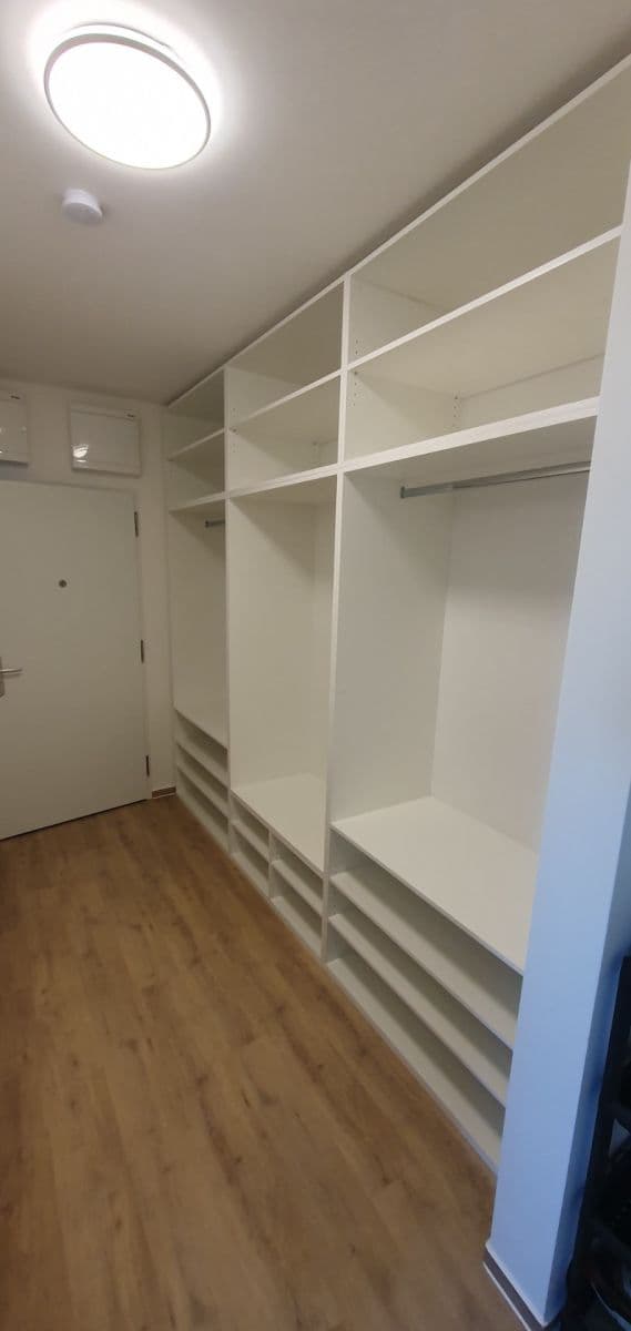 Pronájem bytu 2+1 52 m², Pazourková, Kuřim, Jihomoravský kraj Pronájem bytu 2+1 52 m², Pazourková, Kuřim, Jihomoravský kraj